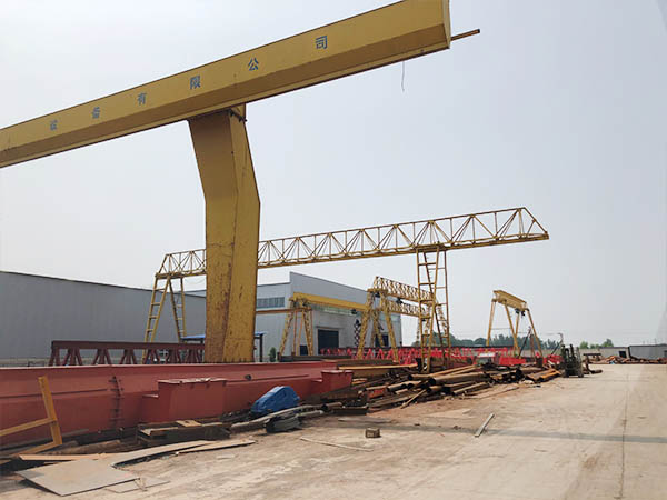 200噸龍門吊租賃云南玉溪3噸門式起重機價格