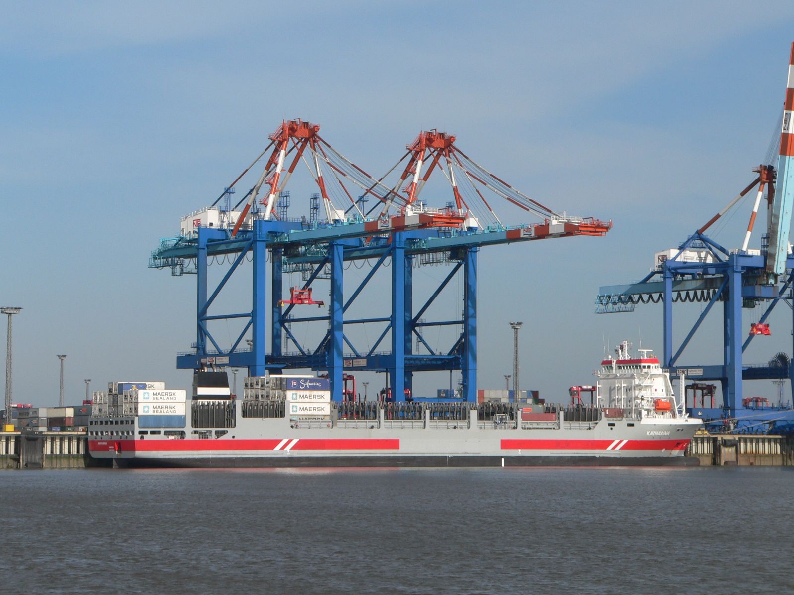 遼寧大連唐山集裝箱裝卸橋廠家終生服務