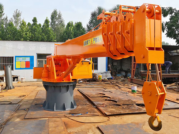 山東煙臺(tái)船用起重機(jī)廠家船用起重機(jī)安全性高