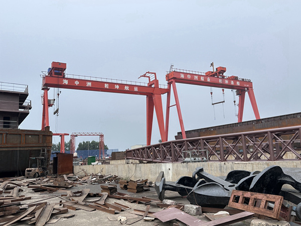 山東青島造船門式起重機廠家造船門式起重機通用性強