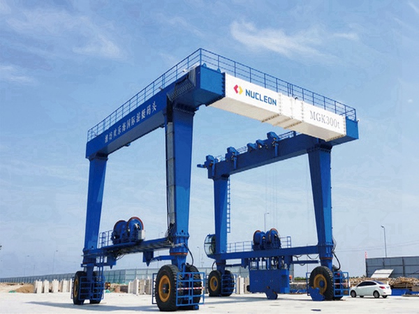 福建廈門游艇搬運機廠家游艇搬運機經(jīng)久耐用